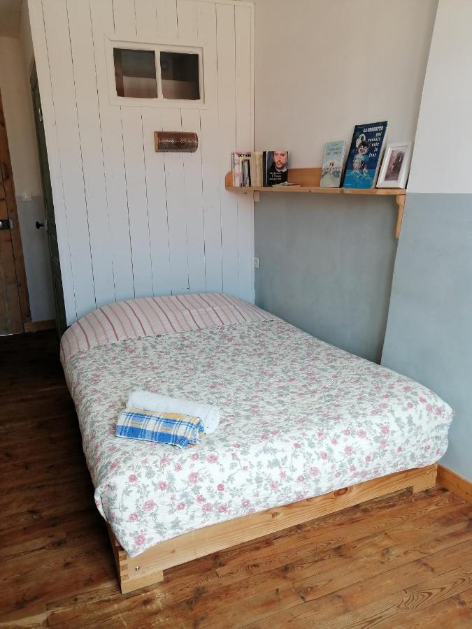 File Dans Ta Chambre ! Le Monastier sur Gazeille Szoba fotó